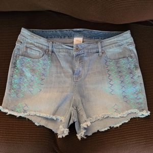 TORRID HER UNIVERSE DISNEY THE LITTLE MERMAID JEAN SHORTS - 18
